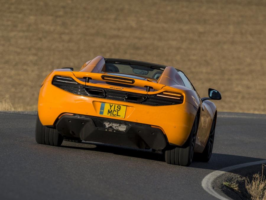  McLaren MP4-12C Spyder 2012 года  (UK) (фото 3 из 32)